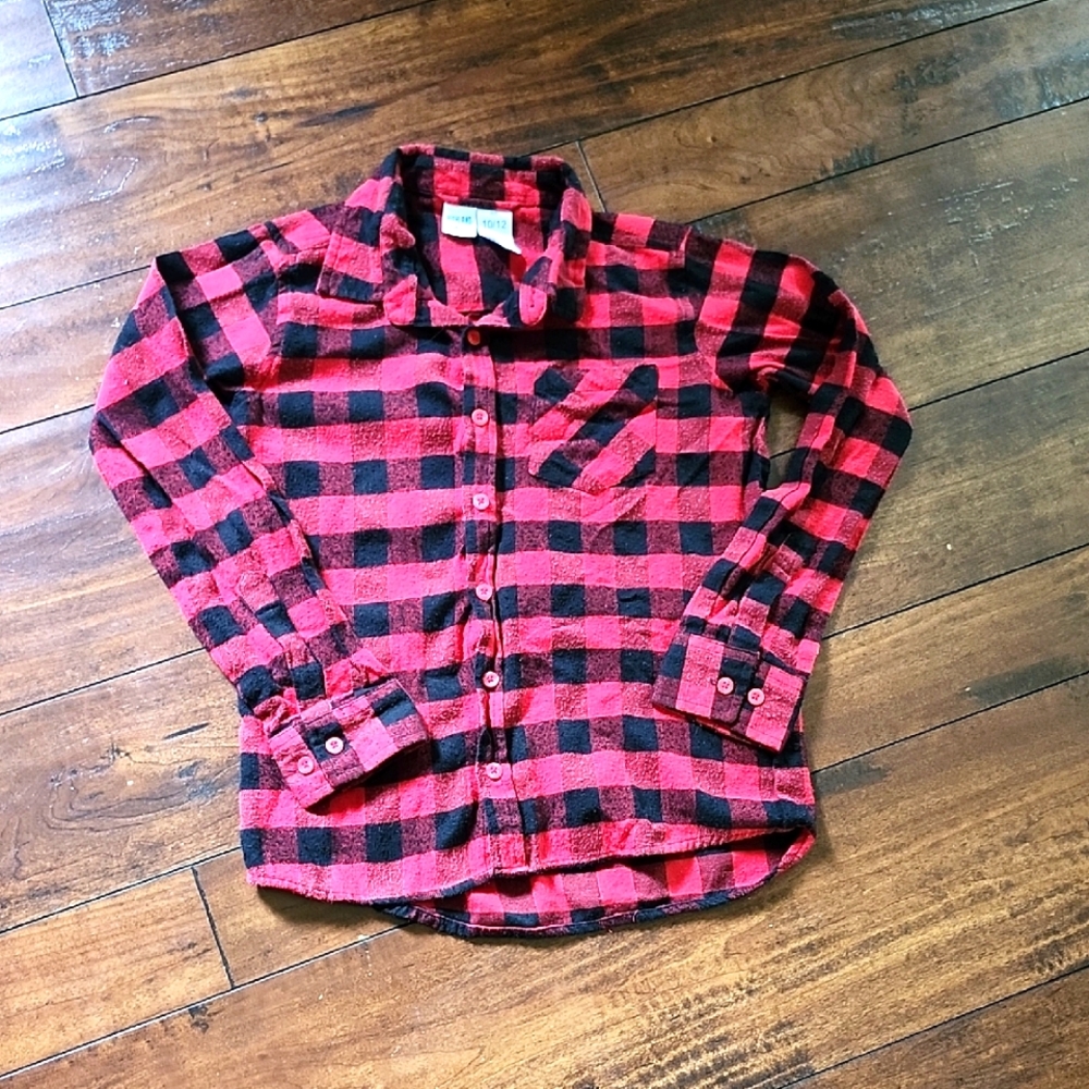3/15! Highland Original Red and Black Plaid 10/12 Button-Up Plaid Shirt